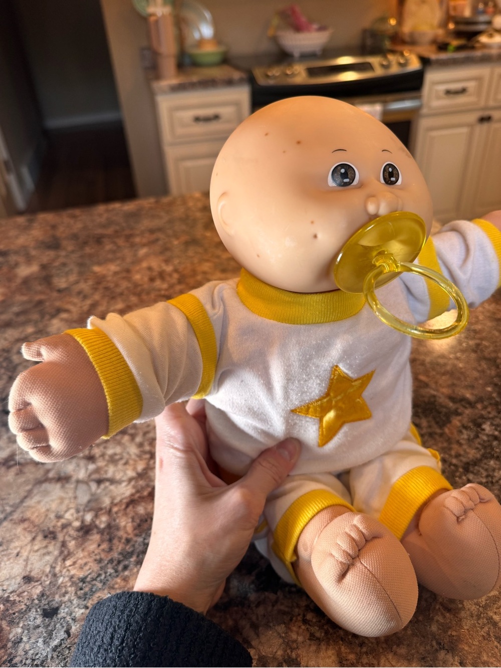 1980s Coleco Cabbage Patch Kids Brown Eyed Preemie doll featuring a bald head - Picture 9 of 16